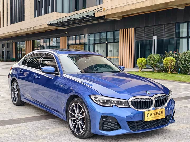 Фото 19 - BMW 3 Series