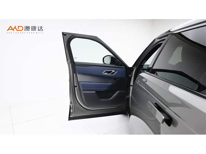 Фото 10 - Land Rover Range Rover Velar