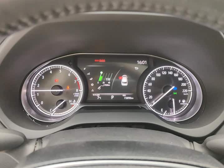 Фото 14 - Toyota Harrier