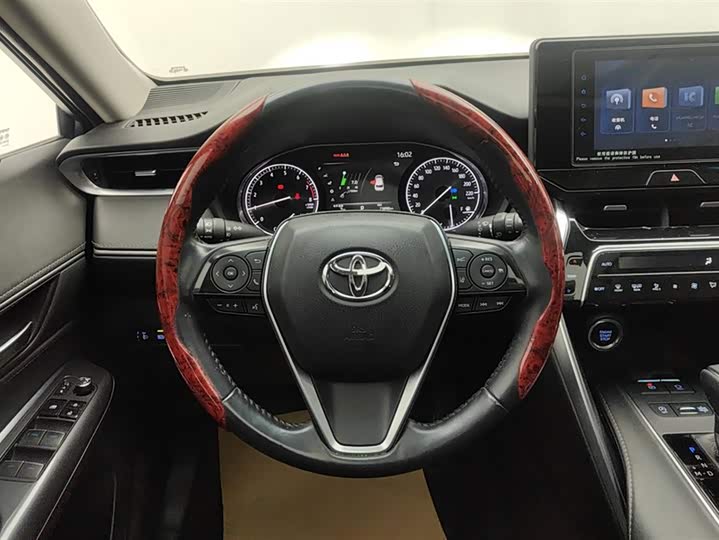 Фото 15 - Toyota Harrier