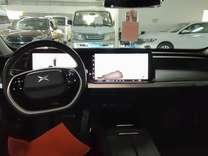 Фото 10 - XPeng P7