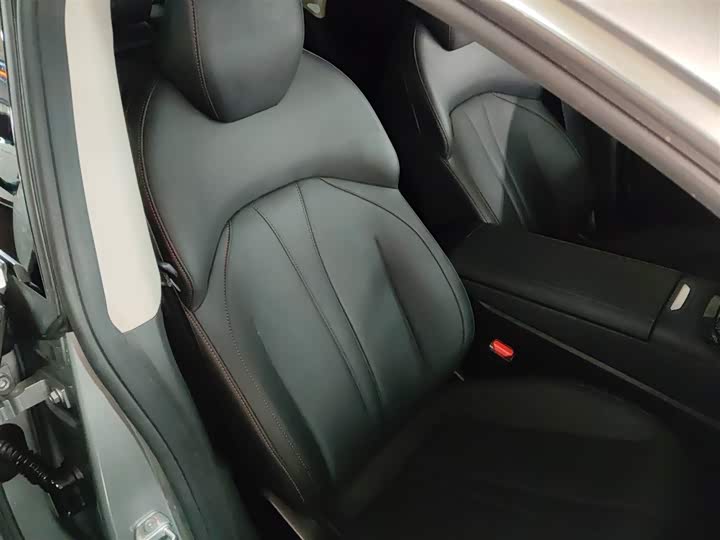 Фото 25 - XPeng P7