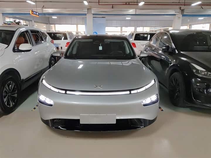 Фото 3 - XPeng P7