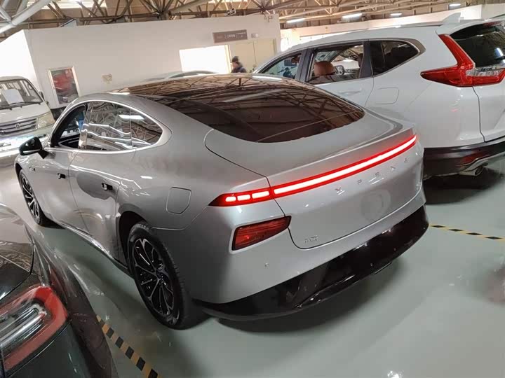 Фото 5 - XPeng P7