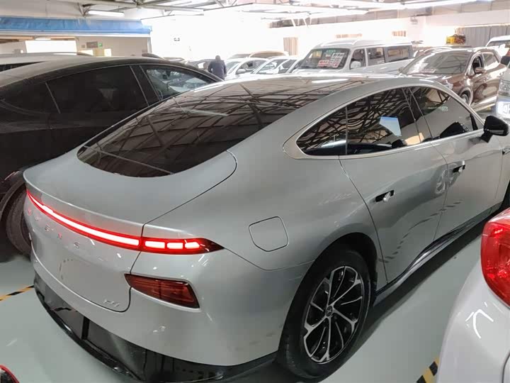 Фото 7 - XPeng P7