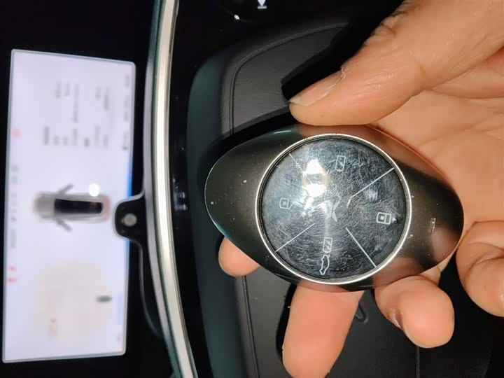 Фото 9 - XPeng P7