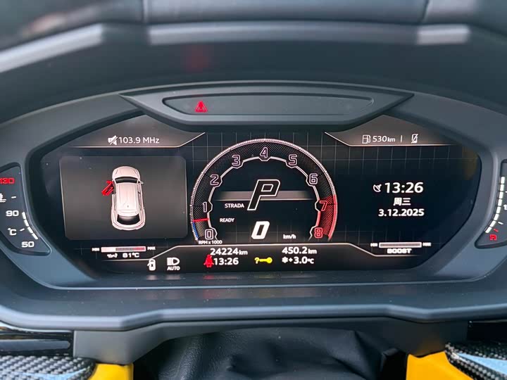 Фото 17 - Lamborghini Urus