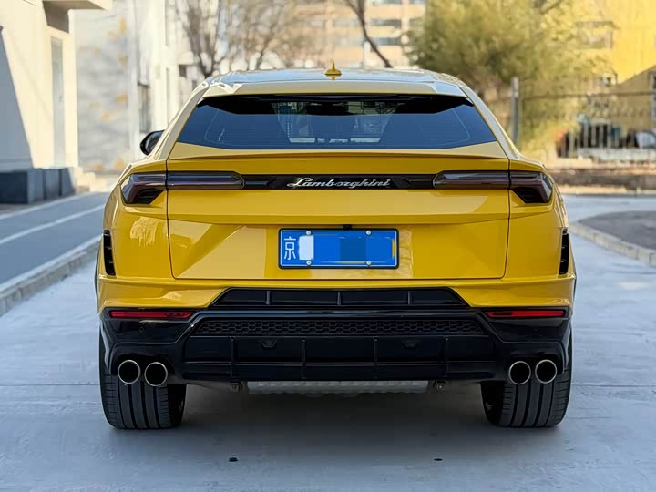 Фото 5 - Lamborghini Urus