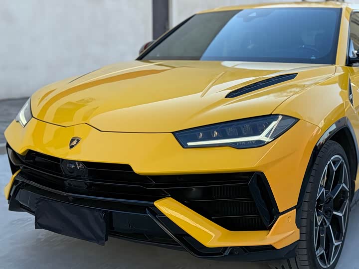Фото 6 - Lamborghini Urus