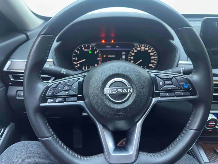 Фото 13 - Nissan Teana