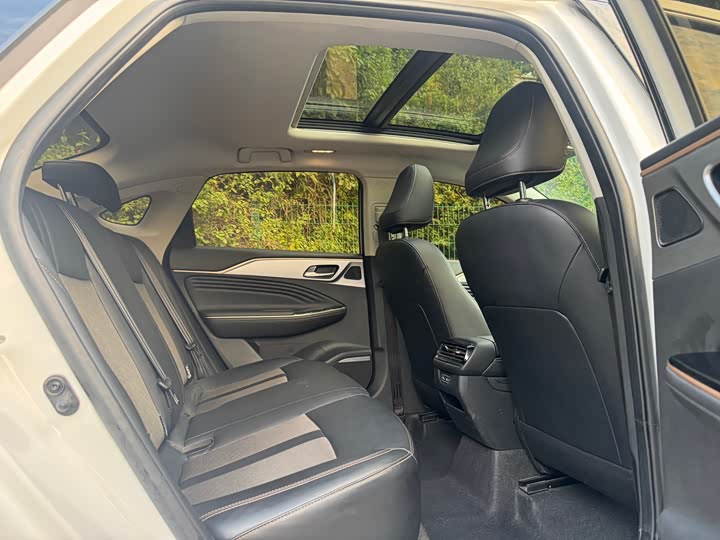 Фото 16 - GAC Aion S