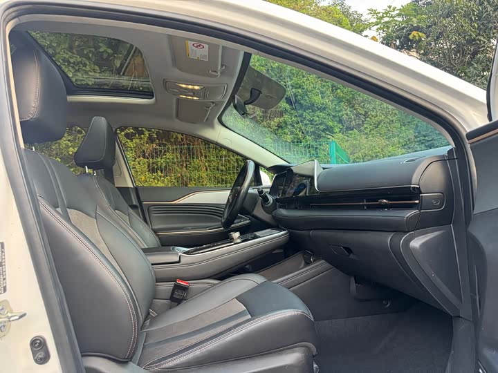 Фото 17 - GAC Aion S