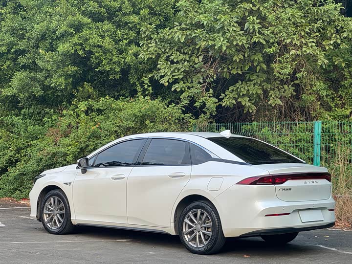 Фото 4 - GAC Aion S