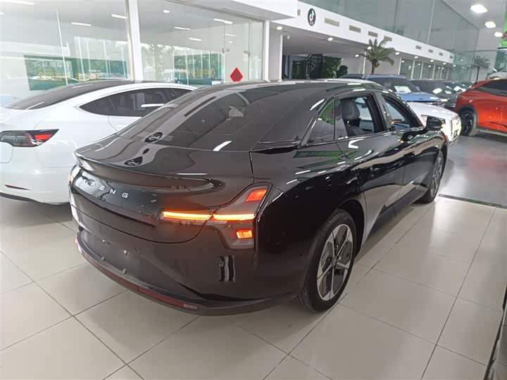 Фото 7 - XPeng Mona M03