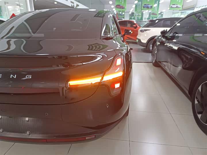 Фото 8 - XPeng Mona M03