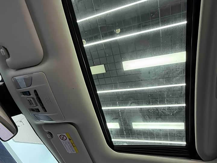 Фото 17 - Toyota Corolla