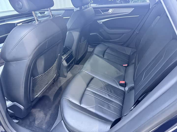 Фото 7 - Audi A7