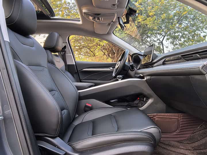 Фото 12 - Geely Preface