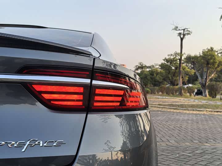 Фото 18 - Geely Preface