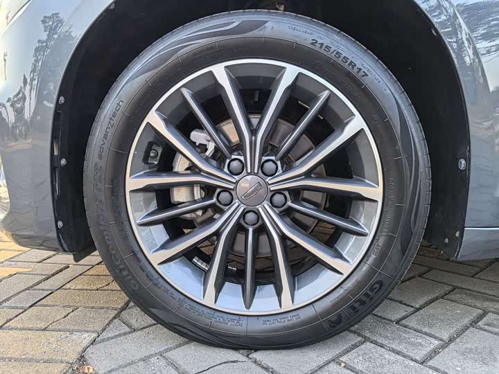 Фото 19 - Geely Preface