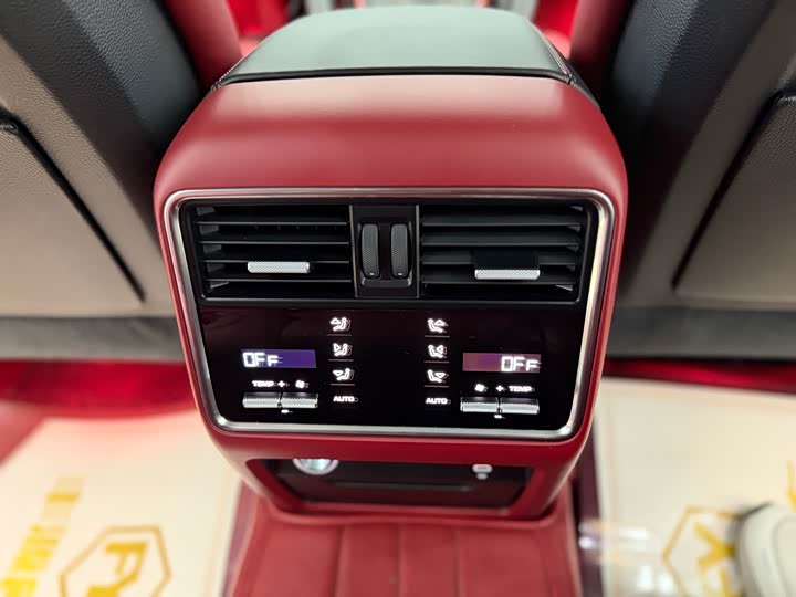 Фото 11 - Porsche Cayenne