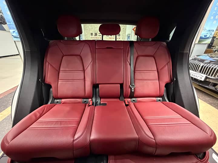 Фото 12 - Porsche Cayenne