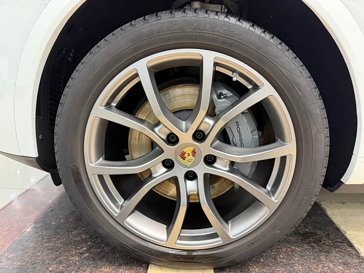 Фото 15 - Porsche Cayenne