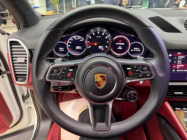 Фото 17 - Porsche Cayenne