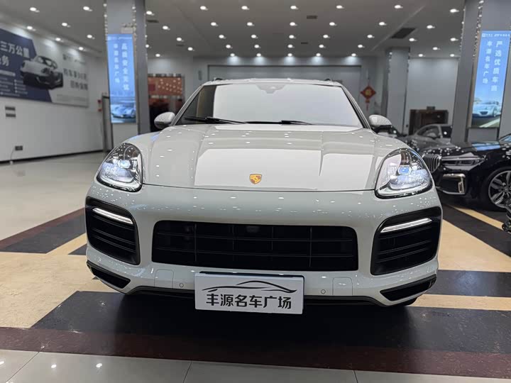 Фото 2 - Porsche Cayenne