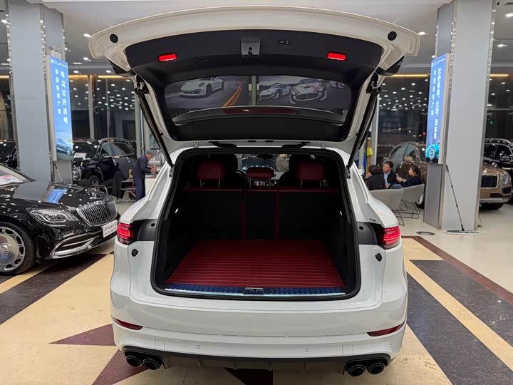 Фото 20 - Porsche Cayenne