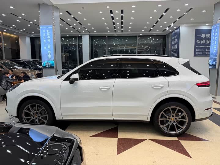 Фото 25 - Porsche Cayenne