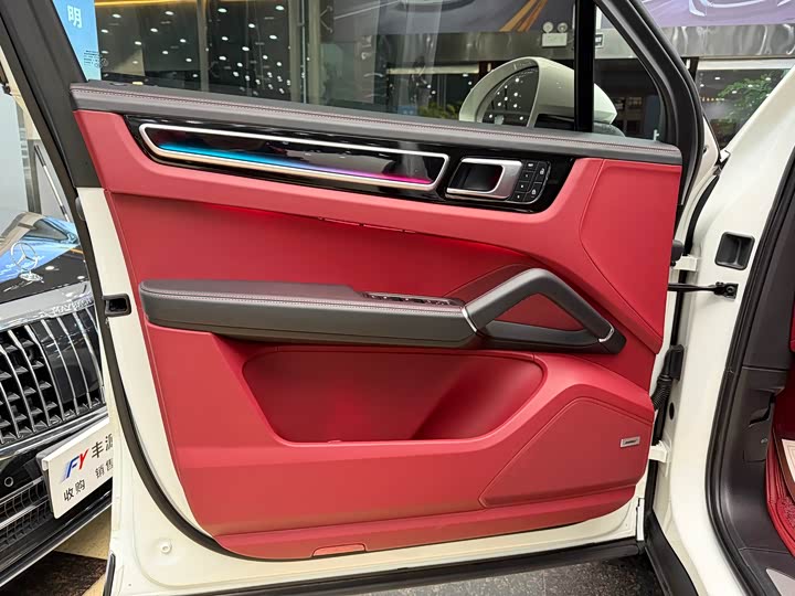 Фото 5 - Porsche Cayenne