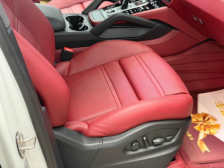 Фото 8 - Porsche Cayenne