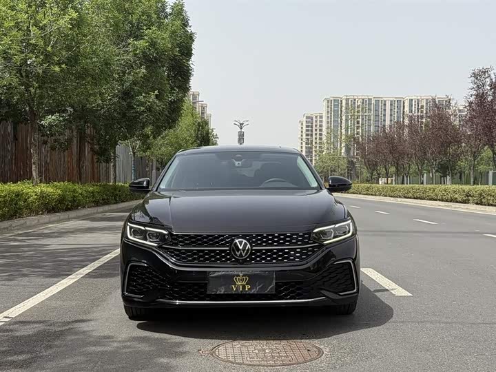 Фото 2 - Volkswagen Passat