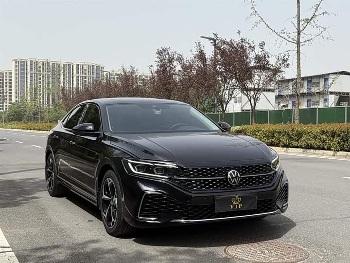 Фото 3 - Volkswagen Passat