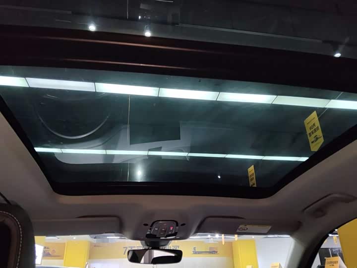 Фото 17 - Audi Q5L