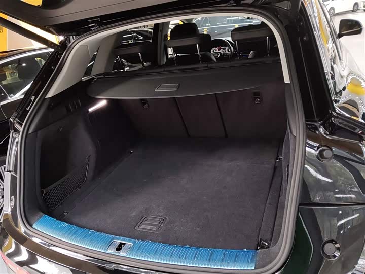 Фото 18 - Audi Q5L