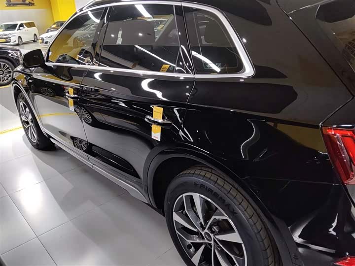 Фото 5 - Audi Q5L