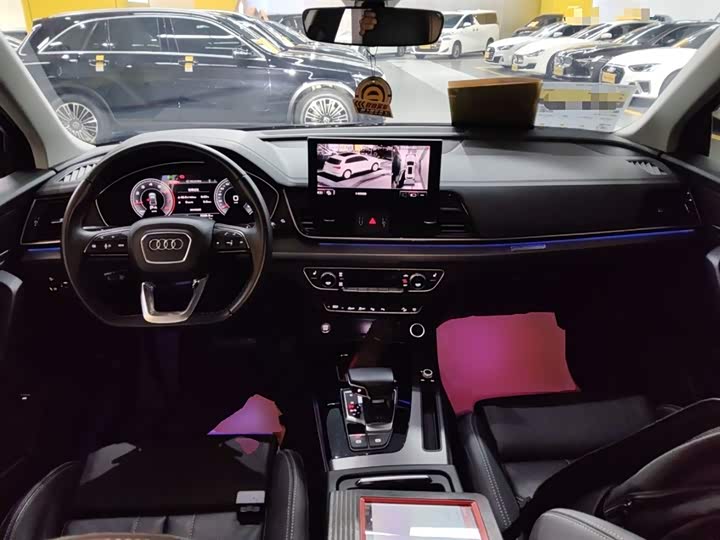 Фото 9 - Audi Q5L