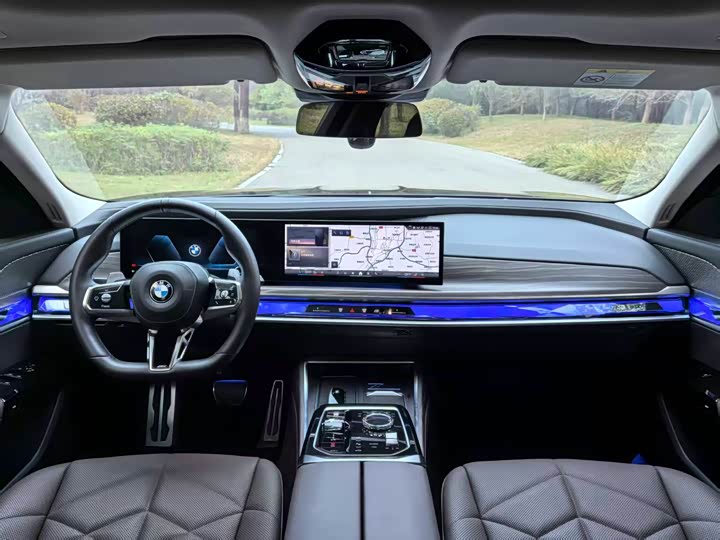 Фото 4 - BMW 7 Series