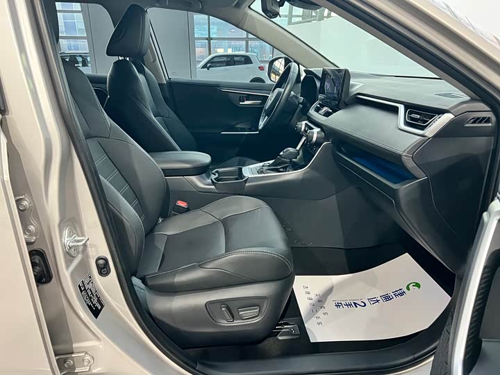 Фото 12 - Toyota Wildlander