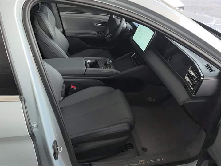 Фото 8 - BYD Qin L