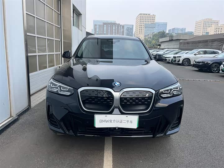 Фото 2 - BMW iX3