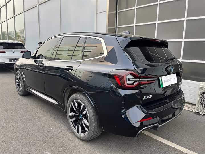 Фото 3 - BMW iX3