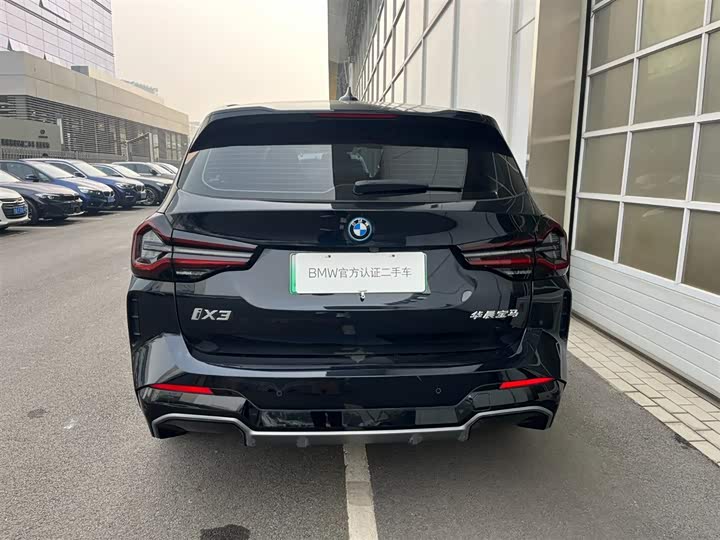 Фото 4 - BMW iX3