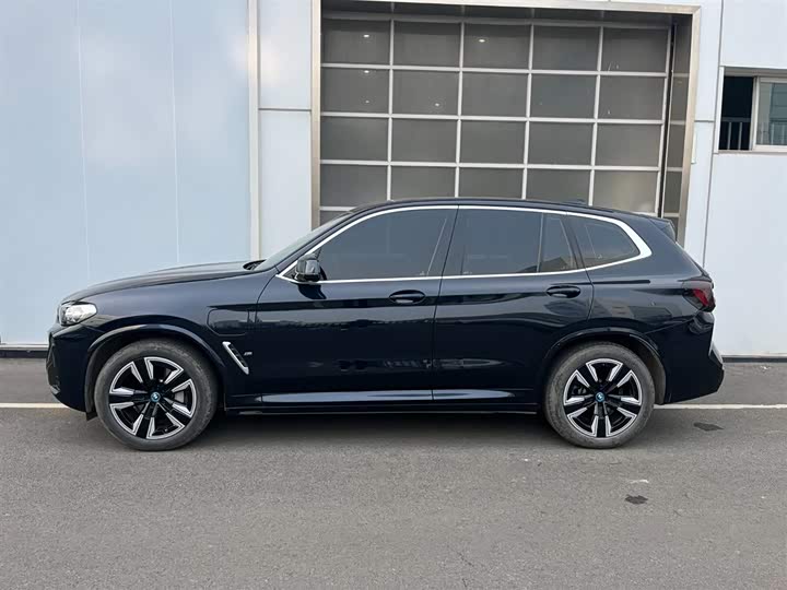 Фото 5 - BMW iX3