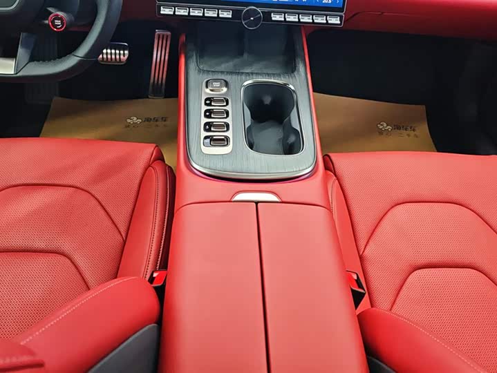 Фото 16 - Xiaomi SU7