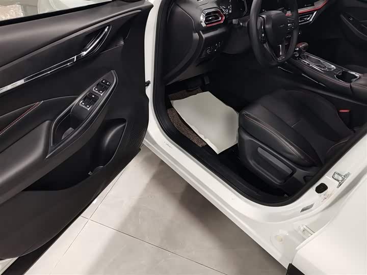 Фото 16 - Changan Oshan X5