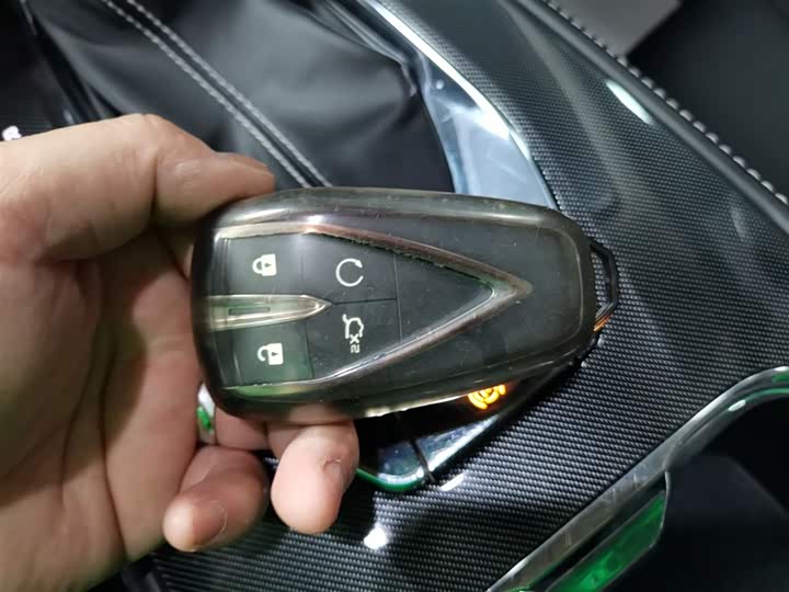 Фото 9 - Changan Oshan X5