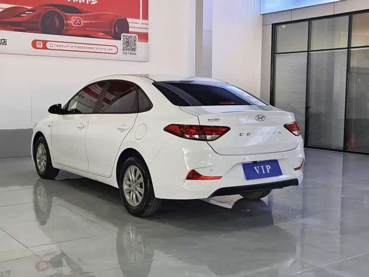 Фото 10 - Hyundai Celesta